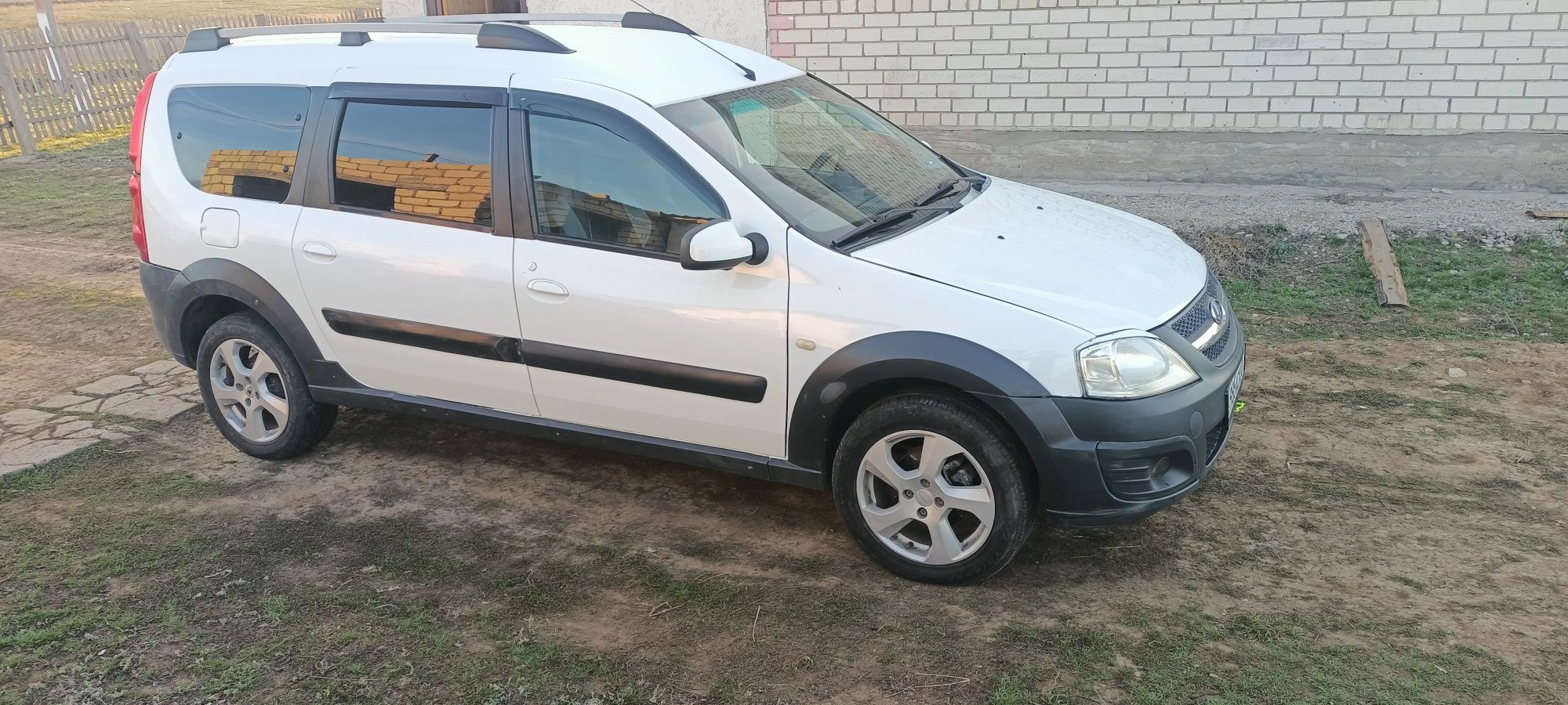 продам ларгус кросс