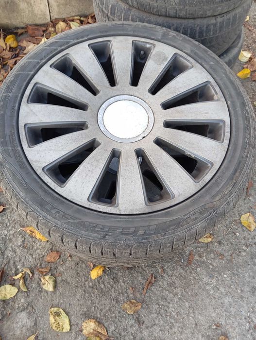 Продавам джанти с гуми