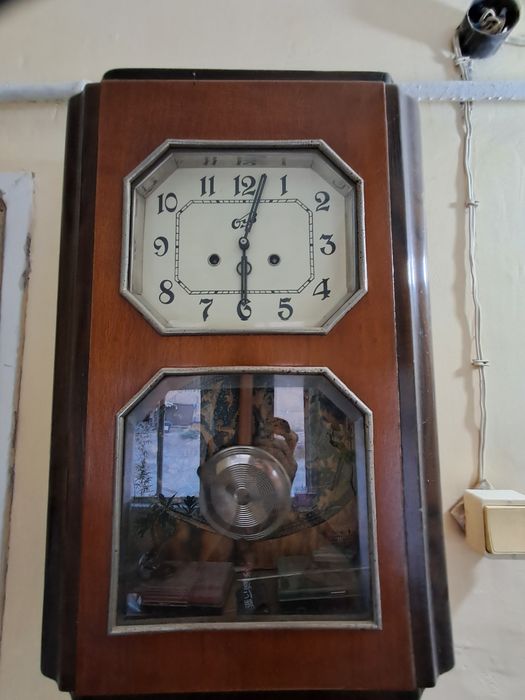 Часы настенные с боем Часы полностью исправные на ходу