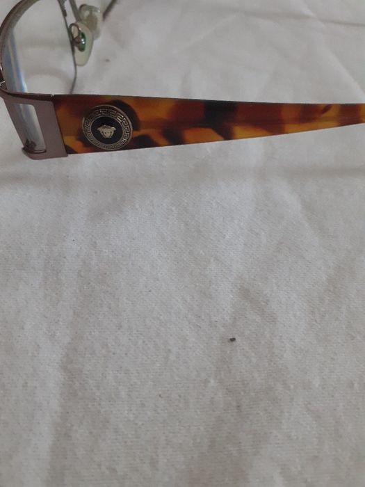Vând rame ochelari vedere damă,marca VERSACE,Made in Italy,originali.