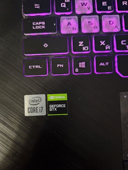 ASUS ROG Strix G512LI (32GB RAM / GTX 1650 4GB)