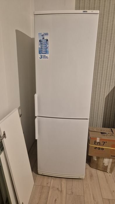 Продам холодильник