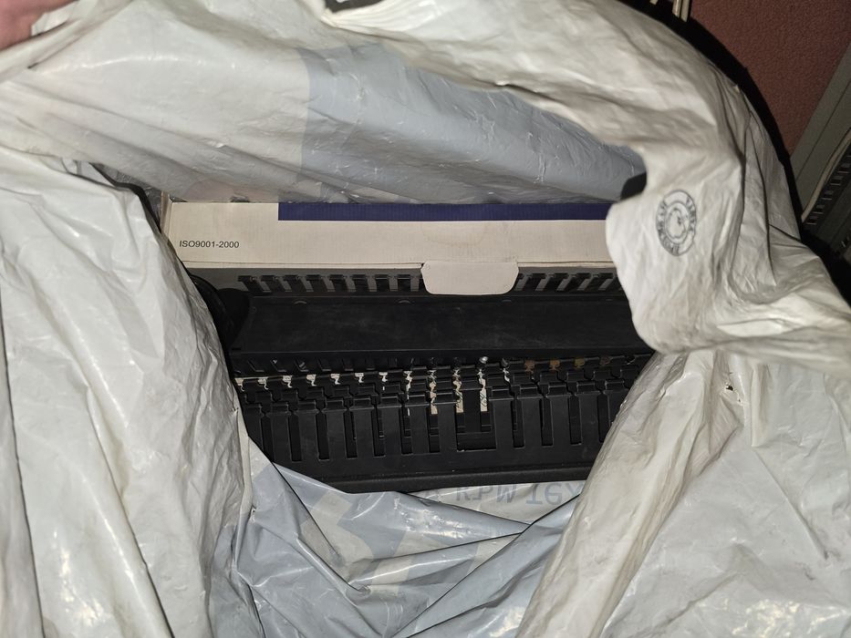 Сървърен шкаф, рак.