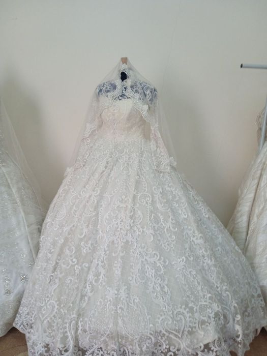 Hamyonbop arzon to'y liboslari sotiladi ijaraga ham beriladi