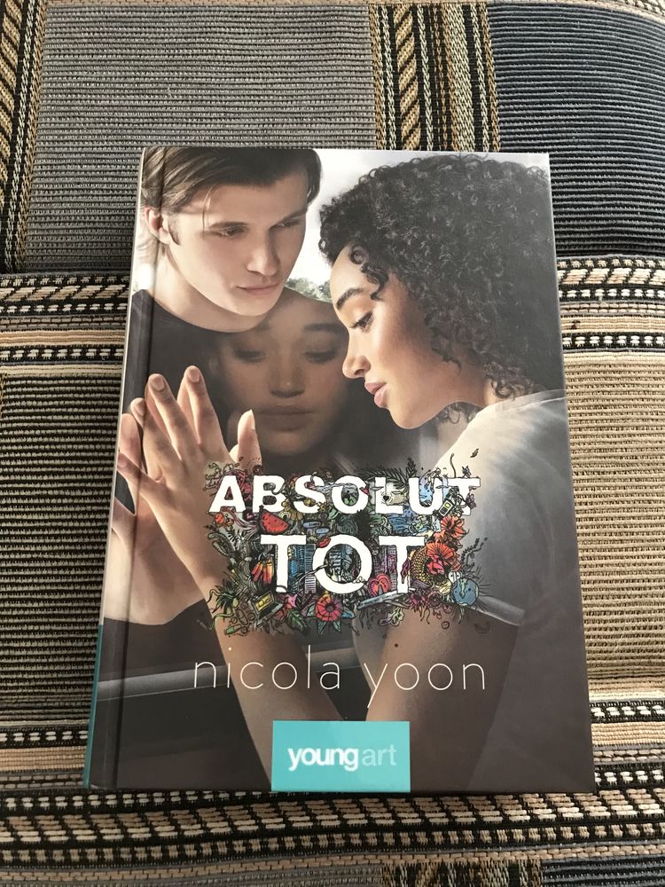 Carte “Absolut tot”