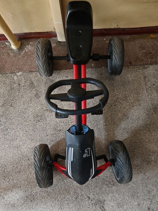 Trotineta 100 lei și cart 200 lei