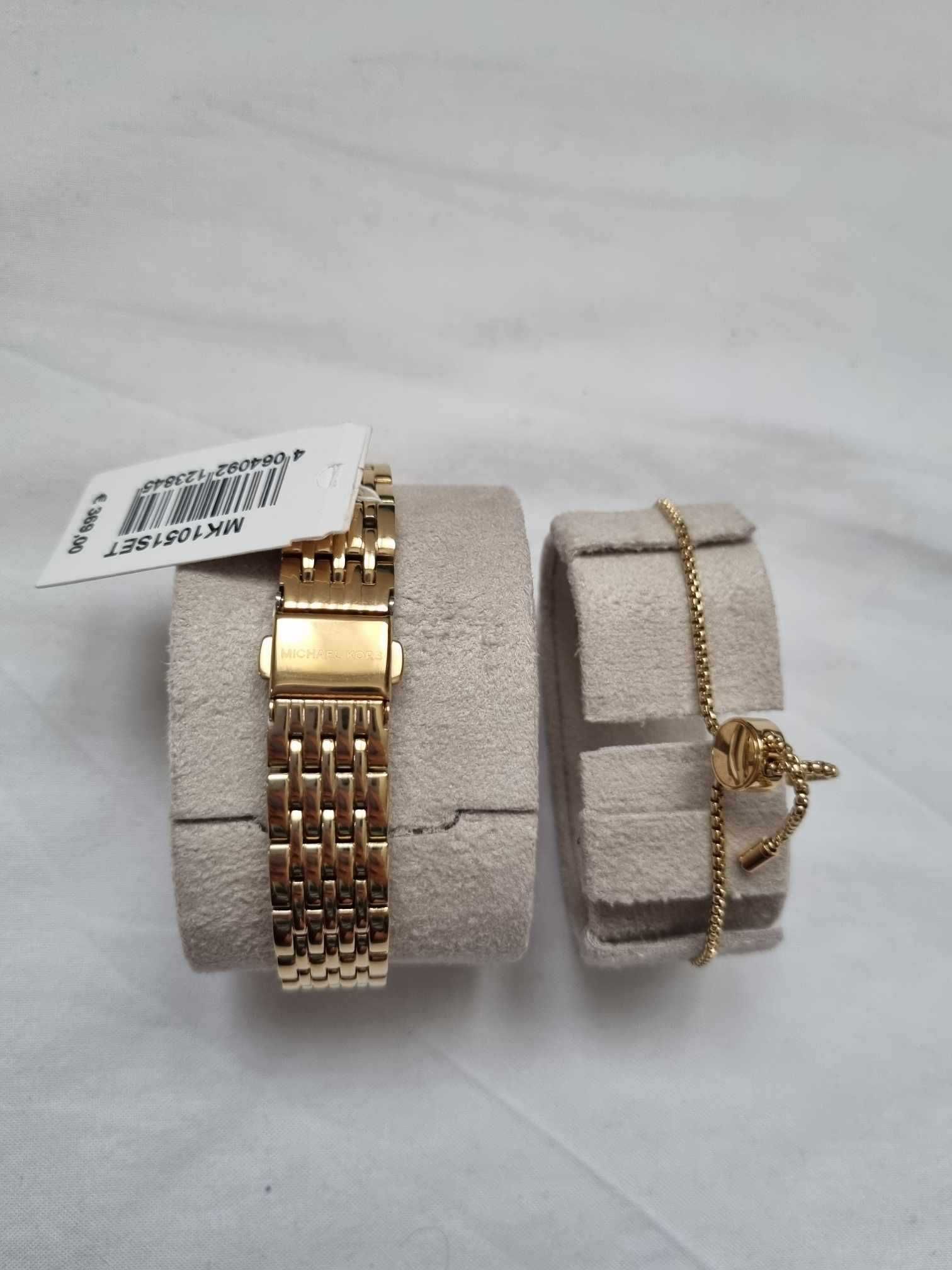 Оригинален MICHAEL KORS MK1051SET комплект часовник с гривна