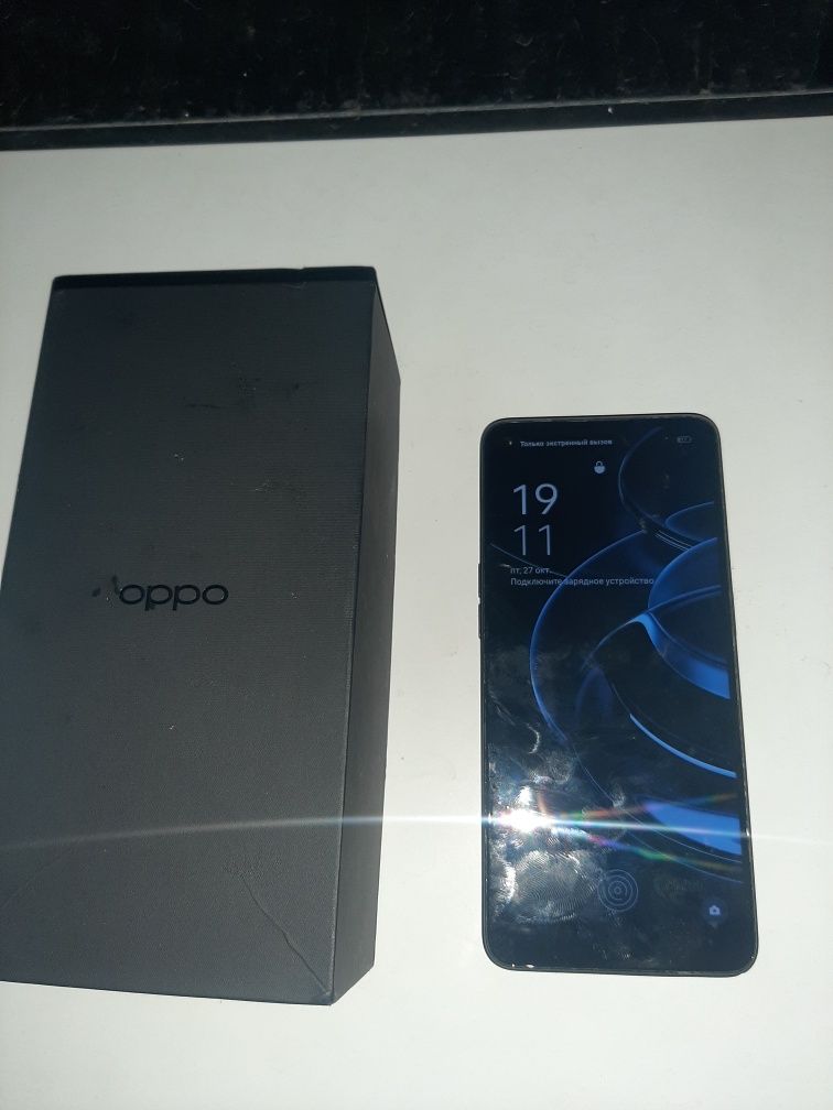 Телефон Oppo reno7 отличный