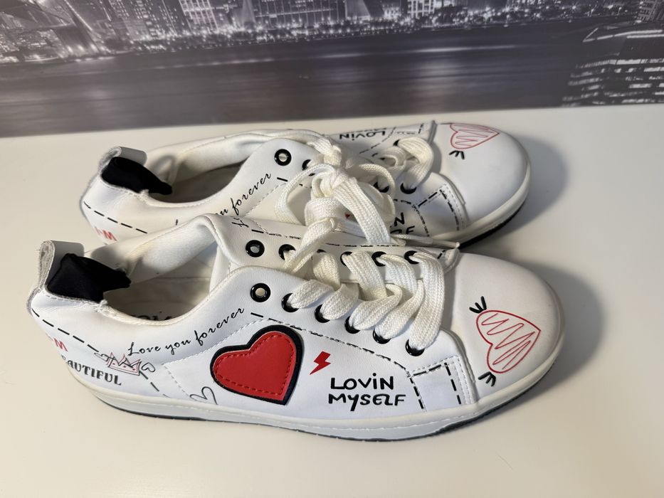 Дамски кецове с принт – сърца и надписи 41 номер