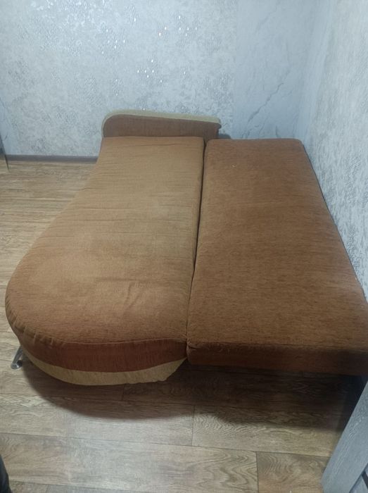 Продам диван книжка