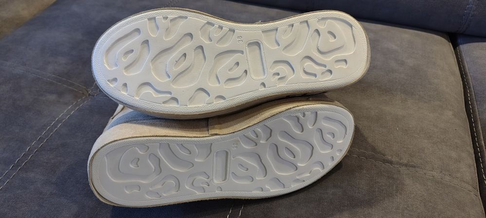 Ghete dama UGG Mărimea 38