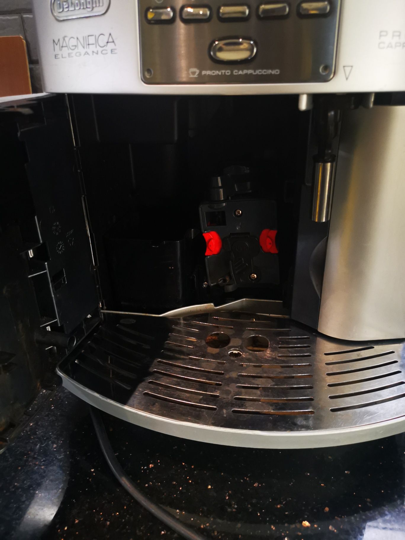 Кафе машина Delonghi Magnifica кафе автомат
