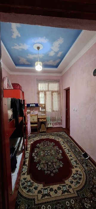 Продаётся 3-х.ком.квартира на земле со дворам 2,5 сотих .Яшнабадском р