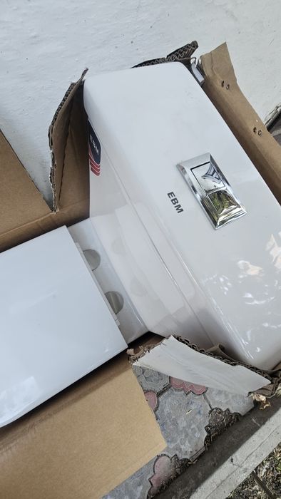 Продам почти новый унитаз