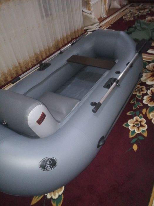 Лодка сотилади .