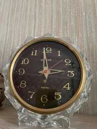 Старинные часы Маяк