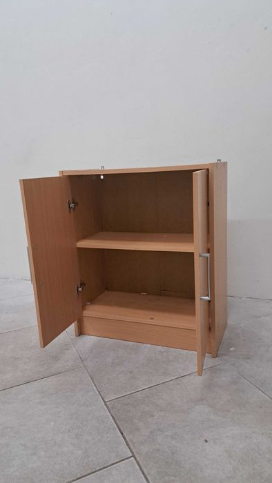 Шкаф 70×30×60 см – отличен за офис или дом