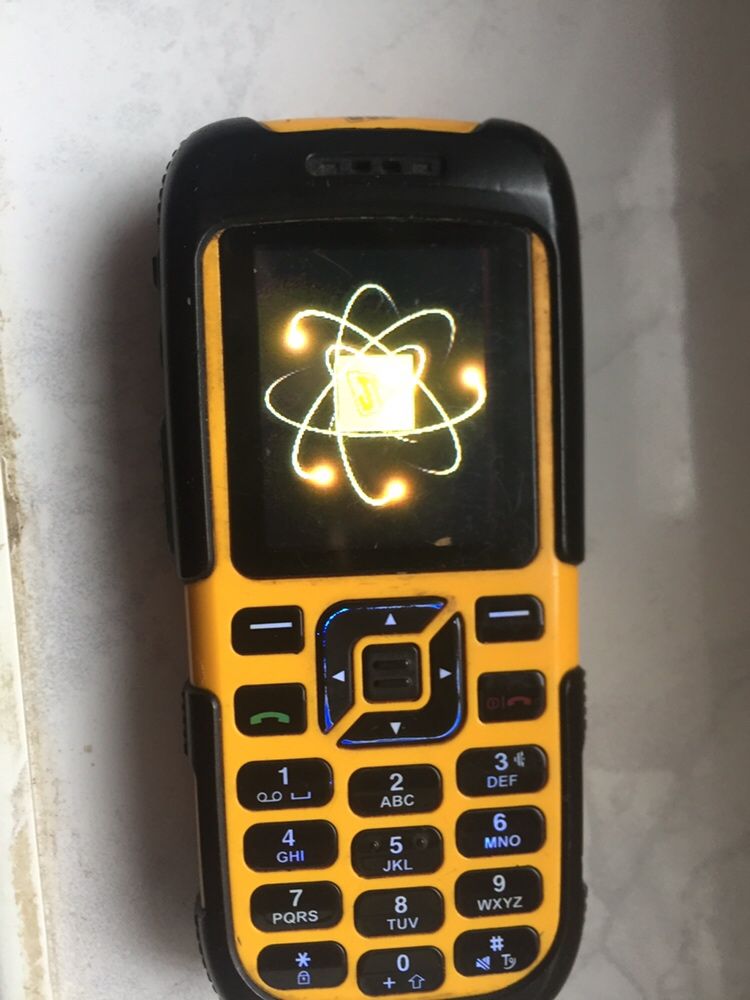 Telefon JCB indestructibil