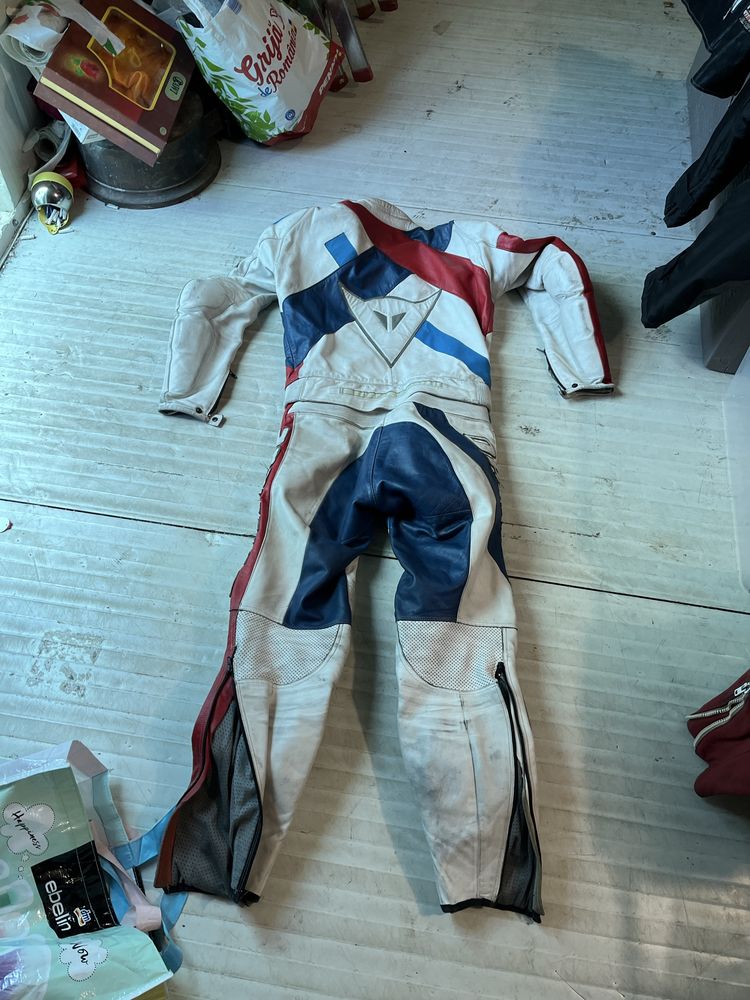 Costum motor intreg
