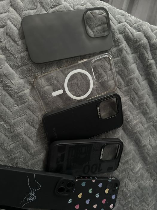 Huse iphone diferite modele