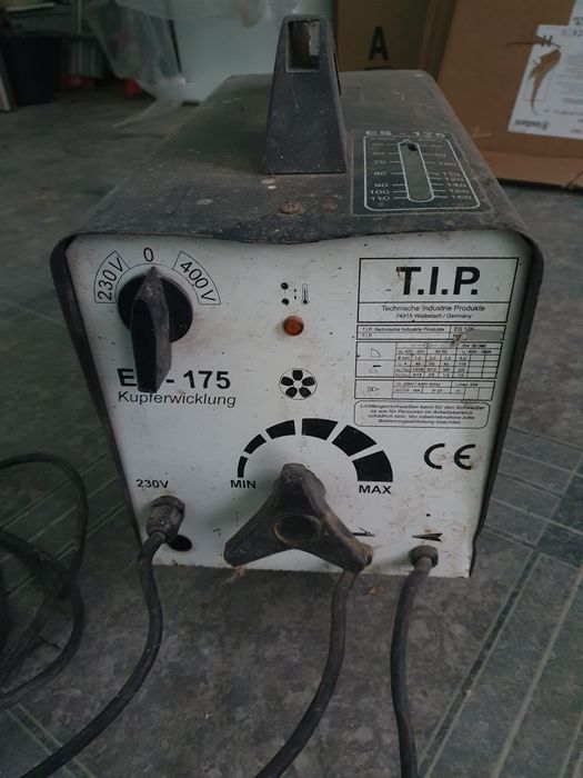 Vând aparat de sudura cu electrozi 220v