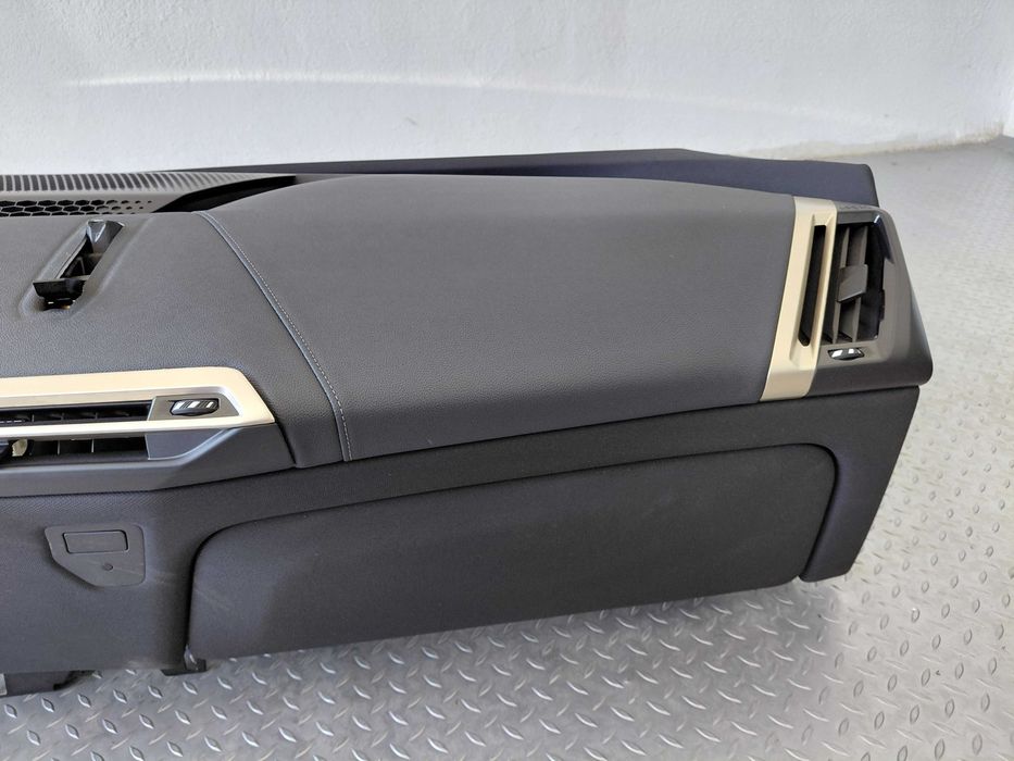 Арматурно Табло за BMW iX I20 с Head Up