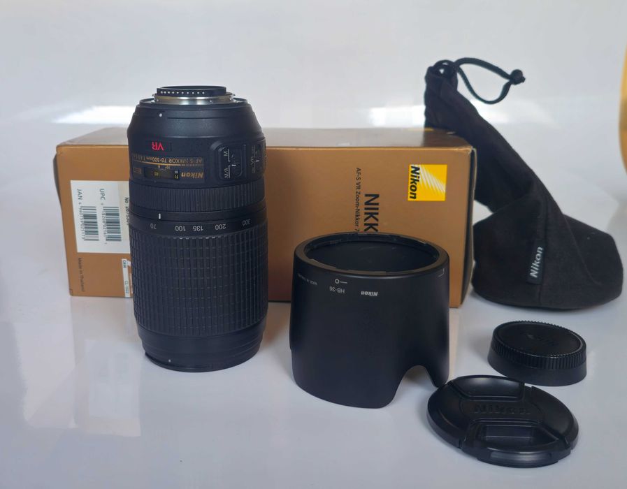 Teleobiectiv Nikon AF-S VR Zoom NIKKOR 70-300mm f/4.5-5.6G IF-ED