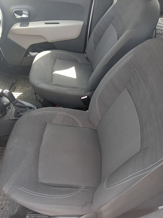 Дачия Лоджи 1.6 83 к.с на части Климатик,НАВИГАЦИЯ