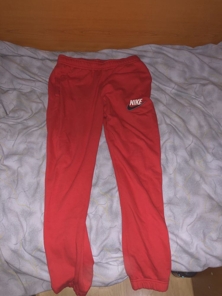 Pantaloni nike roșii originali