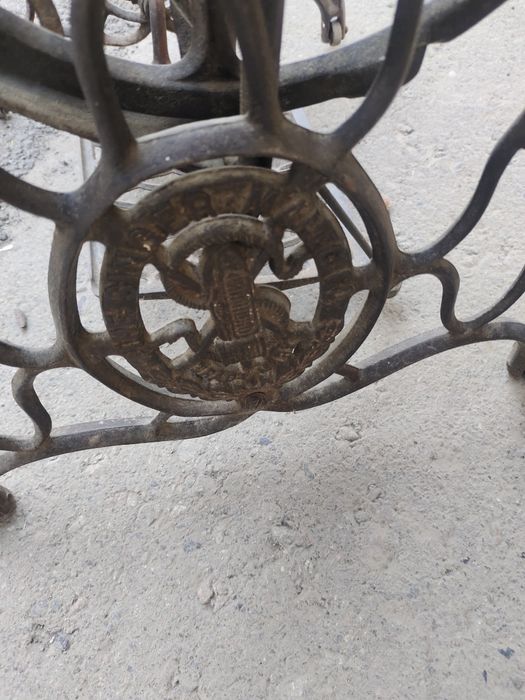 Подставка под швейной машинки Зингер