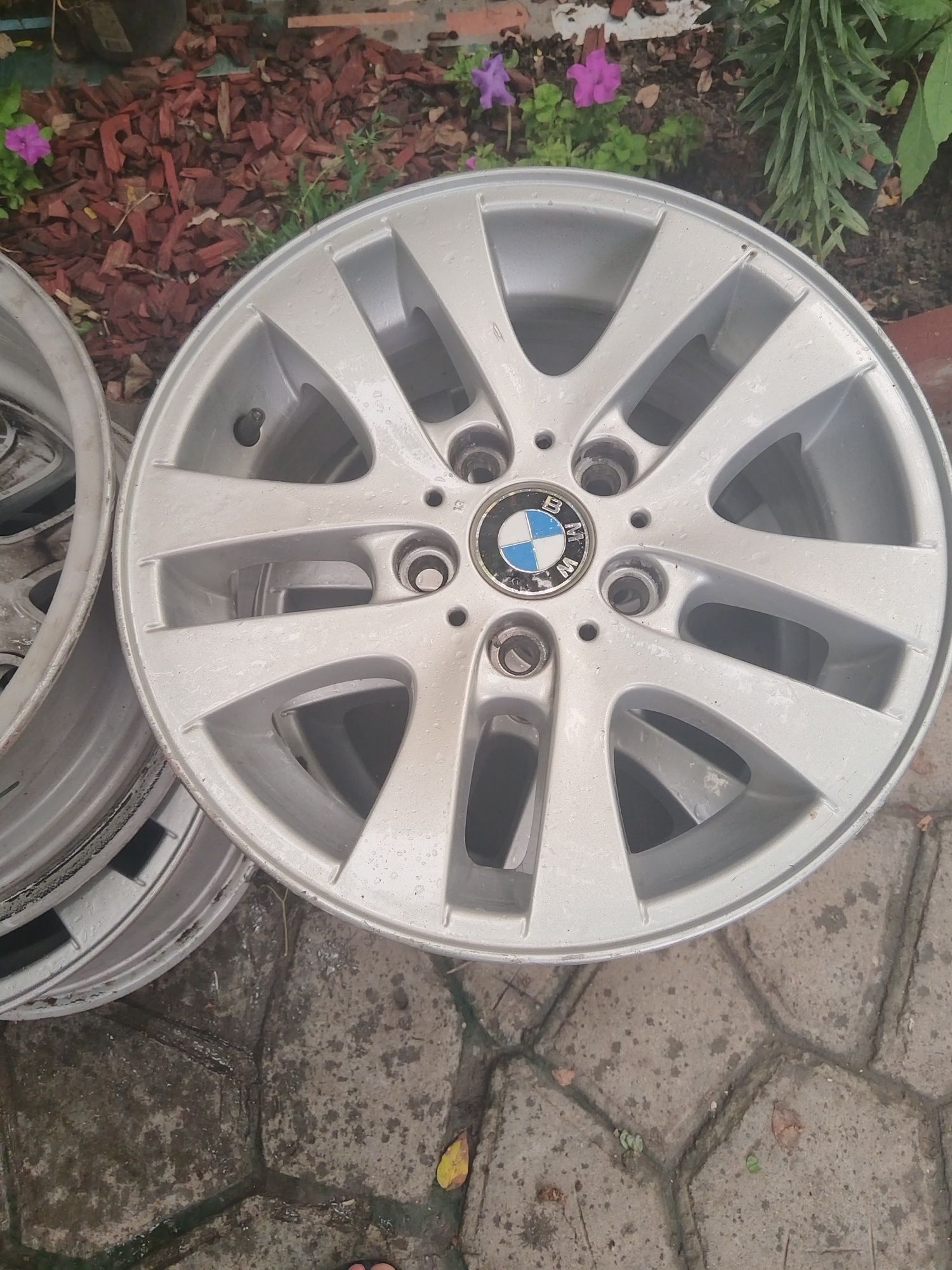 Genti BMW pe 16 second hand