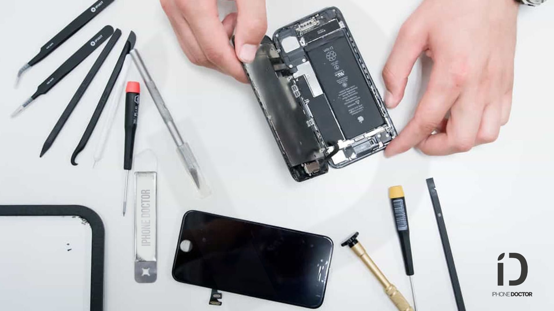 Service iPhone Reparatii iPhone Display Carcasa Baterie