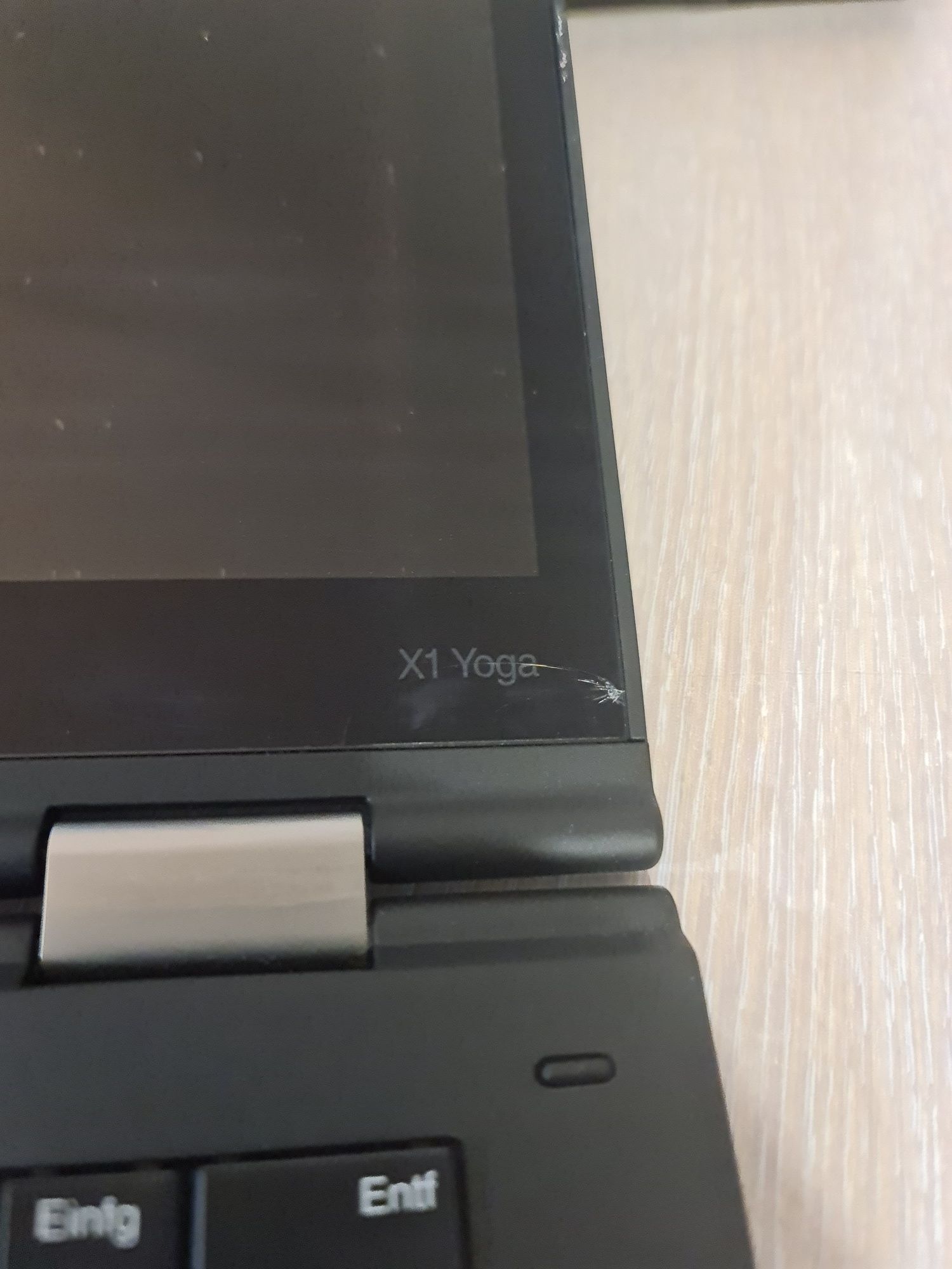 Lenovo ThinkPad X1 Yoga 2nd Gen I7-7600/16GB-stare 8/10