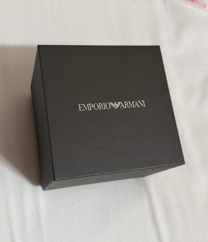 Emporio Armani часы новые с документами