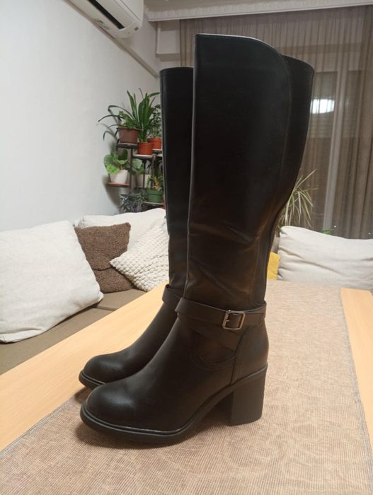 Дамски зимни ботуши