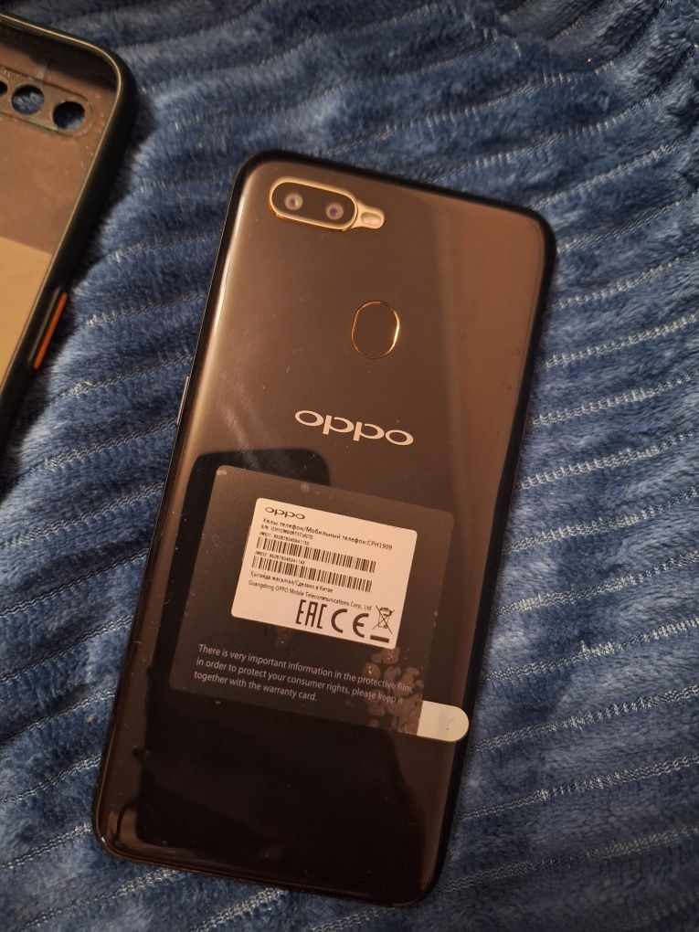 Продам Oppo A5s(32г) не дорого