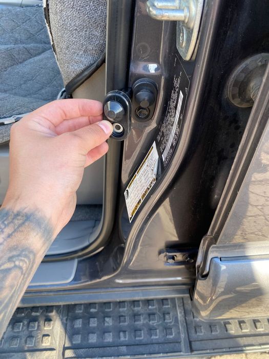 Концевик дверной Тойота Прадо 120 gx470