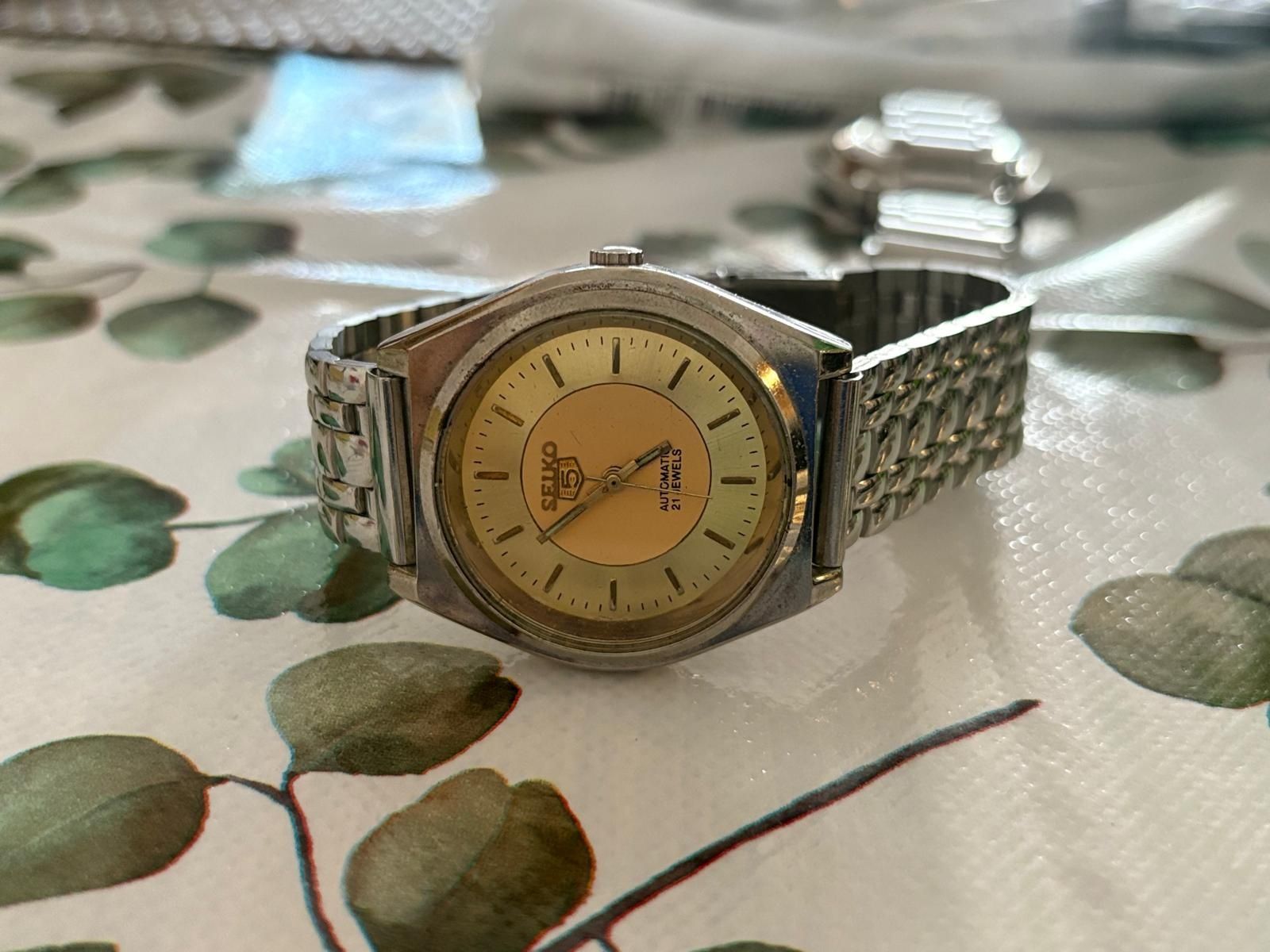 Часовник Seiko 5