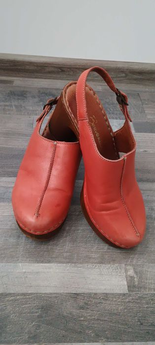 Benvenuti * Saboti rosii din piele naturala,nr.37
