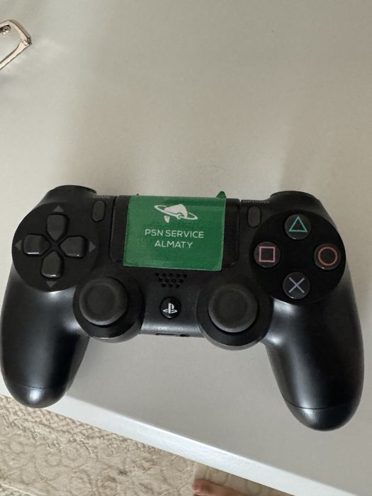 Продается джойстик новый от пс4