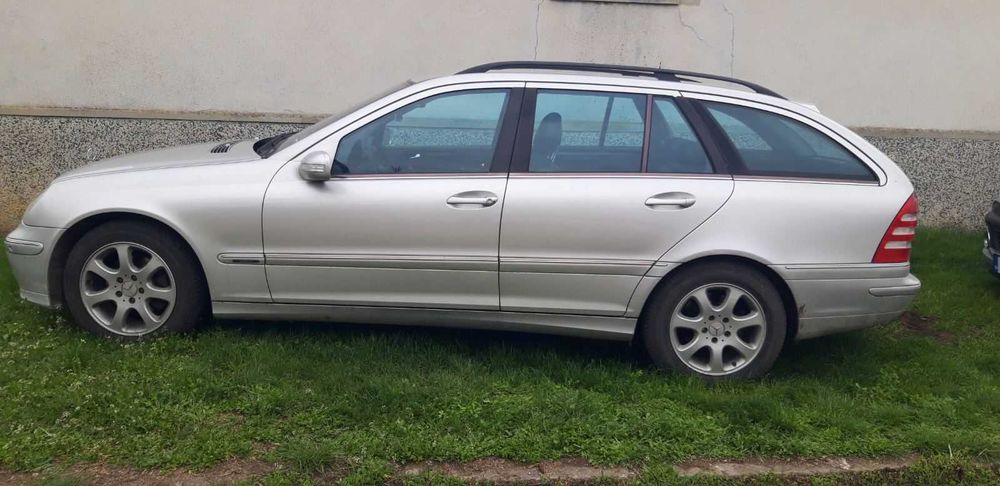 Продава се на части