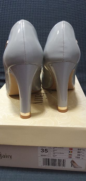 Pantofi gri marimea 35