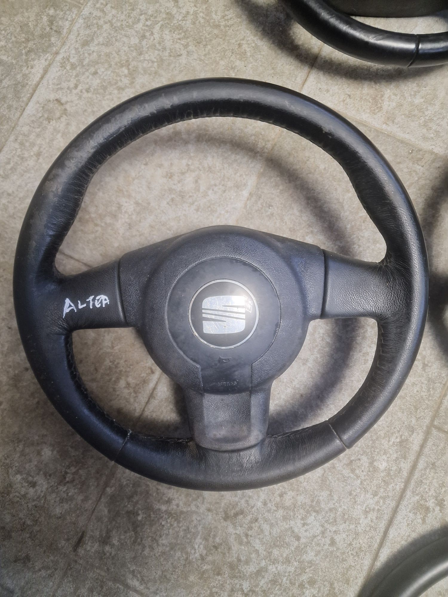 Volan piele cu padele și comenzi volan Vw Golf 5,Vw T5,Seat Altea