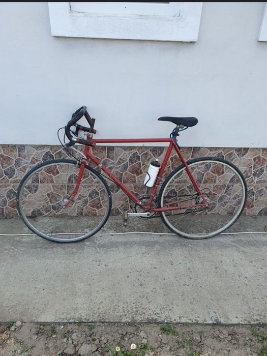 Vând cursieră în stare bună