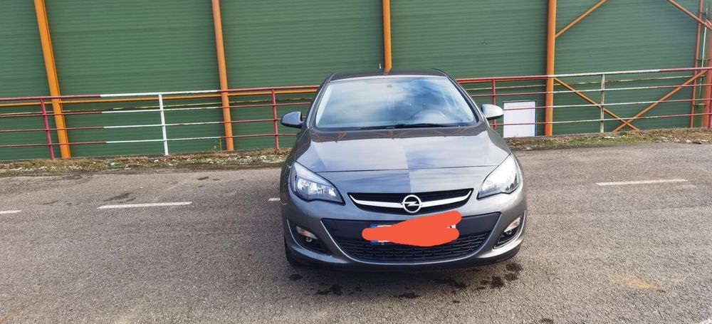 Vând Opel Astra J 2019