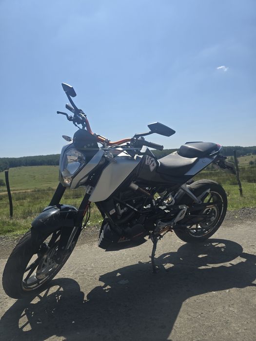 Vând Duke 125 2012