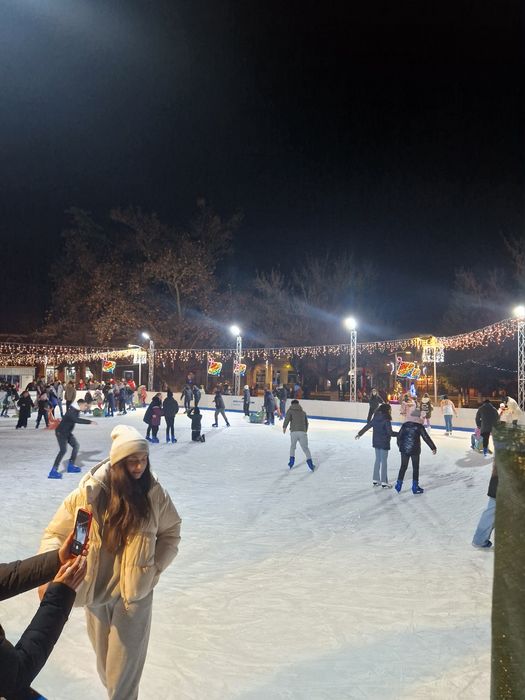 Patinoar de Vanzare!Patinoar 600mp,Complet de vanzare!Inchiriere!