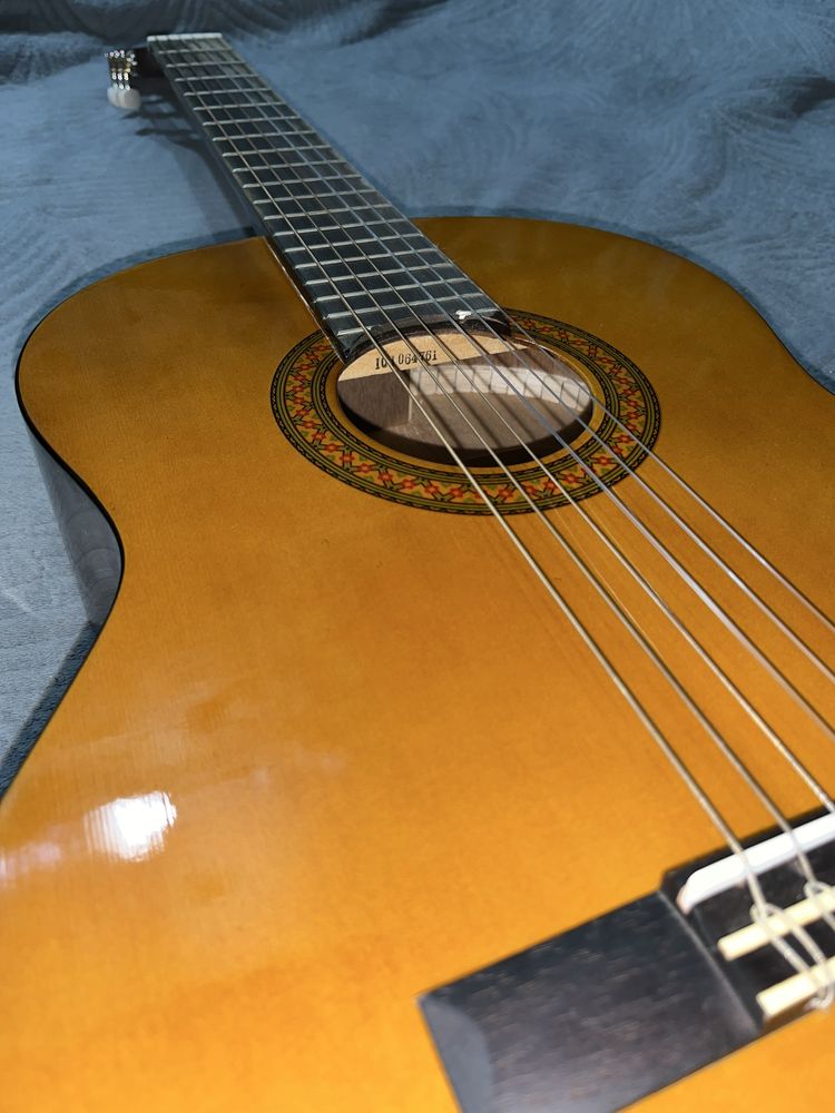 Гитара YAMAHA C40