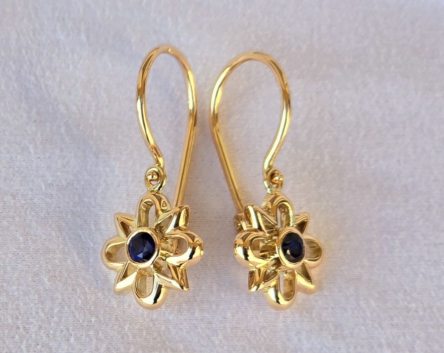Cercei din aur galben cu safire naturale, handmade