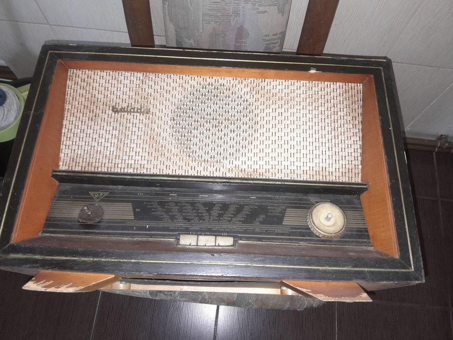 Radio romanesc pr lampi anii 50 marca Balada